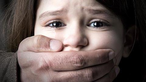 Πώς να προστατεύσετε το παιδί από τους παιδόφιλους