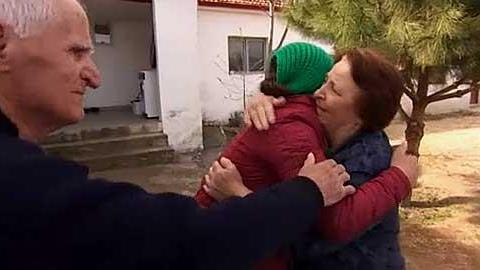 Ηλικιωμένο ζευγάρι στην Ειδομένη παραδίδει μαθήματα ανθρωπιάς!