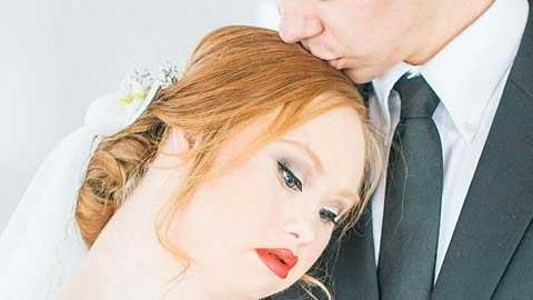 Madeline Stuart: Το μοναδικό μοντέλο με Σύνδρομο Down εντυπωσιάζει και συγκινεί!