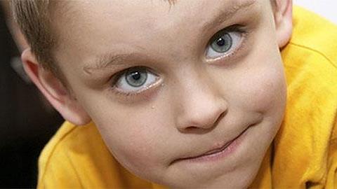 Η 6 ετών κόρη μου έχει συνέχεια μαύρους κύκλους