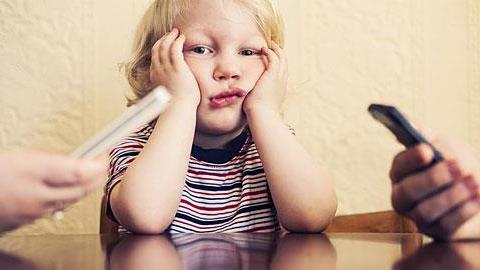 Οι 9 συνήθειες των γονιών που βλάπτουν τα παιδιά