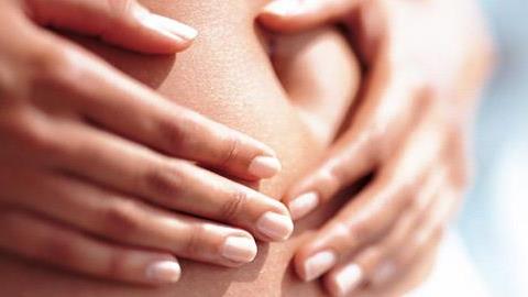 9 πρόωρα συμπτώματα που δείχνουν ότι θα γίνετε μαμά