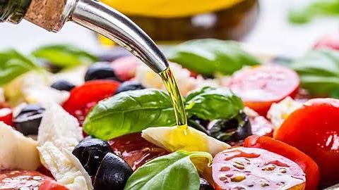 5 πρωτότυπες σαλάτες για το πασχαλινό τραπέζι 