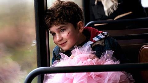 «Θα είμαι πάντα δίπλα σου»: Ένα συγκινητικό βίντεο για την αδερφική αγάπη