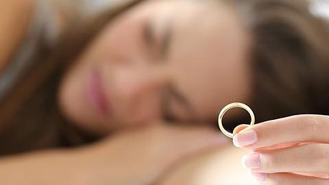 «Γιατί χώρισα τον άντρα μου»: 5 γυναίκες απαντούν