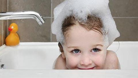 6 φωτογραφίες των παιδιών που δεν πρέπει να ανεβάζετε στο Facebook