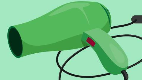 10 tips που κάθε γυναίκα που χρησιμοποιεί πιστολάκι πρέπει να ξέρει