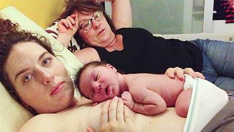 H ωμή (αλλά όμορφη) πραγματικότητα των δύο πρώτων χρόνων της μητρότητας