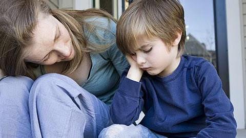 8 φράσεις που λέμε με τον λάθος τρόπο στα παιδιά μας