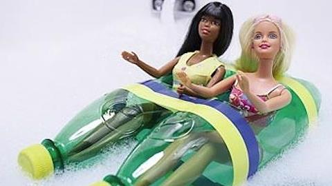 Πώς να φτιάξετε μια βαρκούλα για τις κούκλες της κόρης σας από 3 μόνο υλικά! 