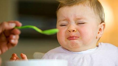 Το 8 μηνών μωρό μου αρνείται να φάει οποιοδήποτε φαγητό