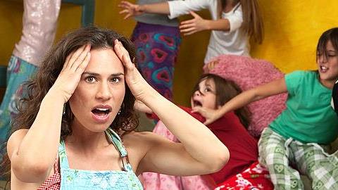 10 πράγματα που κάνουν τα παιδιά και μας βγάζουν απ' τα ρούχα μας!