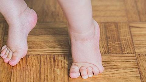 Δεν έχει περπατήσει ακόμα