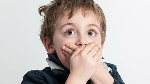 Ο 9χρονος γιος μου όταν ενθουσιάζεται δυσκολεύεται να μιλήσει