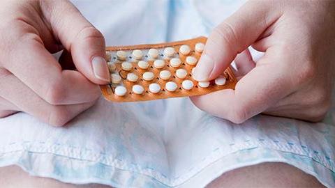 Παίρνω αντισυλληπτικά αλλά έχω αίμα. Τι συμβαίνει;