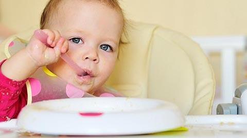 Τα απαραίτητα προϊόντα για το βρεφικό τάισμα