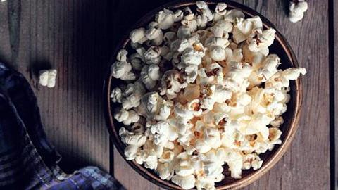 Πώς να φτιάξετε πεντανόστιμο σπιτικό ποπ κορν