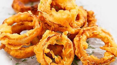 Πώς να φτιάξετε τραγανά onion rings