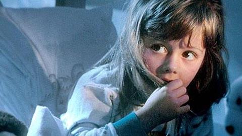 Η 4 ετών κόρη μου φωνάζει στον ύπνο της