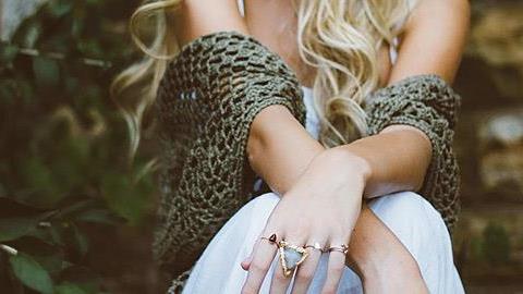 8 στιλιστικές συμβουλές για να φαίνεστε νεότερη