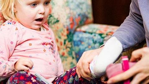 Δεν θέλει να φοράει ρούχα