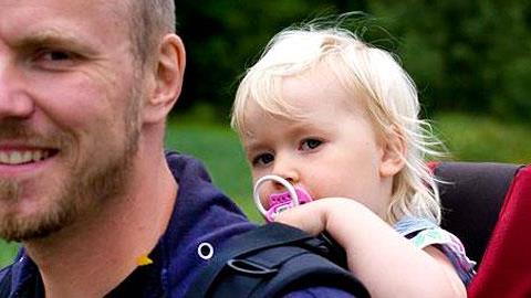 Γιατί οι γονείς στη Σουηδία μεγαλώνουν τα παιδιά τους καλύτερα