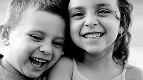6 λόγοι που είναι ωραίο να έχεις παιδιά με μικρή διαφορά ηλικίας