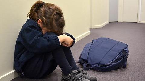 «Μαμά, δεν θέλω να πάω σχολείο!»: Τι μπορείτε να κάνετε