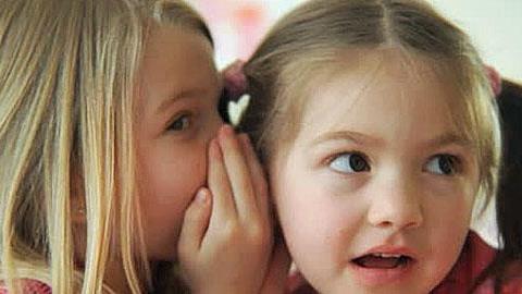 Η 7χρονη κόρη μου «αγγίχτηκε» με ένα άλλο κορίτσι