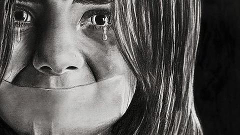 Όσα έμαθα μπαίνοντας κρυφά στον κόσμο των παιδεραστών