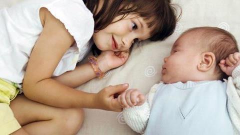 Γιατί είναι ωραίο να έχεις παιδιά με μεγάλη διαφορά ηλικίας