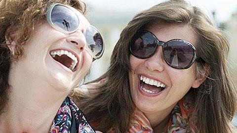 7 χαρακτηριστικά της αληθινής φίλης