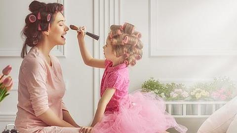 Τα 5 πράγματα που πρέπει να κάνετε για να έρθετε πιο κοντά με την κόρη σας