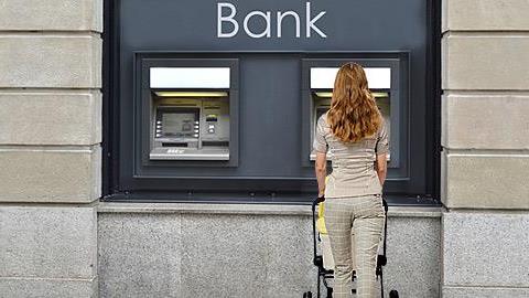 Ποιος θα έπρεπε να είναι ο μισθός της μαμάς