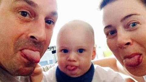 Όταν η αγάπη νικά τον καρκίνο: Μπαμπάς με λίγους μήνες ζωής φτιάχνει τις καλύτερες αναμνήσεις για τον γιο του
