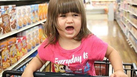 Πώς να ψωνίσετε με τα παιδιά χωρίς… δράματα