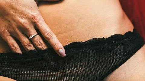 5 (μεγάλα) οφέλη του γυναικείου αυνανισμού