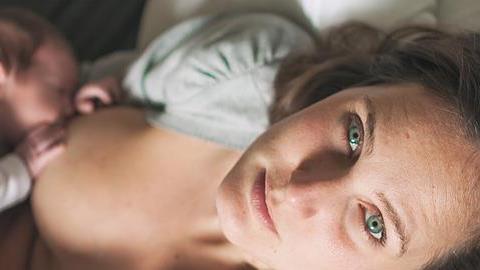 Οι 7 μαγικές στιγμές του θηλασμού