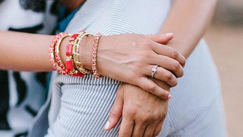 «Η αγάπη δεν μετριέται με καράτια»