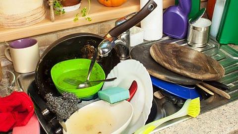 «Συγγνώμη, είναι λίγο ακατάστατα!»: Γιατί πρέπει να σταματήσετε (επιτέλους) να απολογείστε