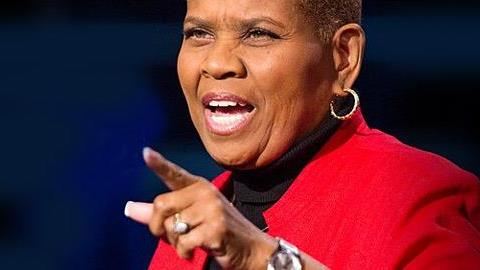 «Τα παιδιά δεν μαθαίνουν από αυτούς που δεν συμπαθούν»: Η ομιλία μιας δασκάλας που πρέπει να δείτε!