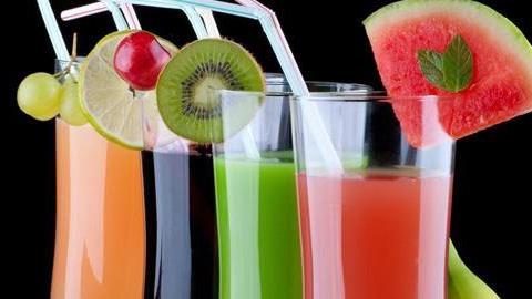 6 δροσιστικά ροφήματα για επίπεδη κοιλιά