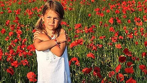 Πώς θα βοηθήσετε το εσωστρεφές παιδί να «λάμψει»