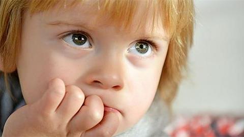 Γιατί δεν μιλάει ακόμη ο 2,5 ετών εγγονός μου;