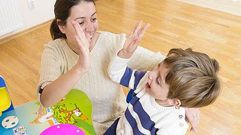 «Μπράβο» με… το κιλό ή «μπράβο» με φειδώ;