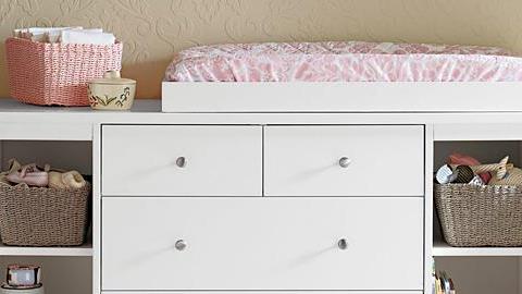 Βρέφος πέθανε από ασφυξία ενώ ήταν πάνω στην αλλαξιέρα