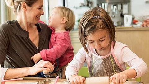 «Γιατί δεν είναι κακό να είσαι απλά καλή σύζυγος και μαμά»