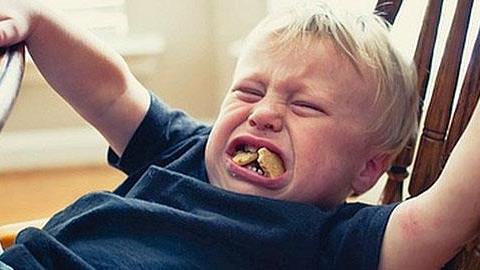 Οι ειδικοί κατέληξαν: Τα 3 είναι η πιο δύσκολη ηλικία των παιδιών!