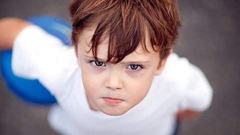 Αισθάνομαι ότι ο 3 ετών γιος μου με έχει «καβαλήσει». Τι να κάνω;