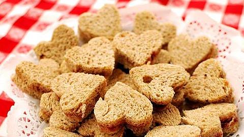 10 σνακς σε σχήμα καρδιάς που πρέπει να φτιάξετε!